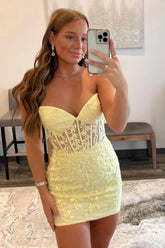 Short Lace-Up Homecoming Dress with Sweetheart Neckline and Appliques